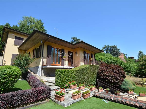 Villa singola tra collina e paese